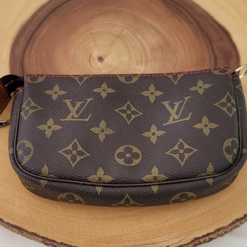 louis vuitton takashi murakami cherry pochette - Picture 11 of 14